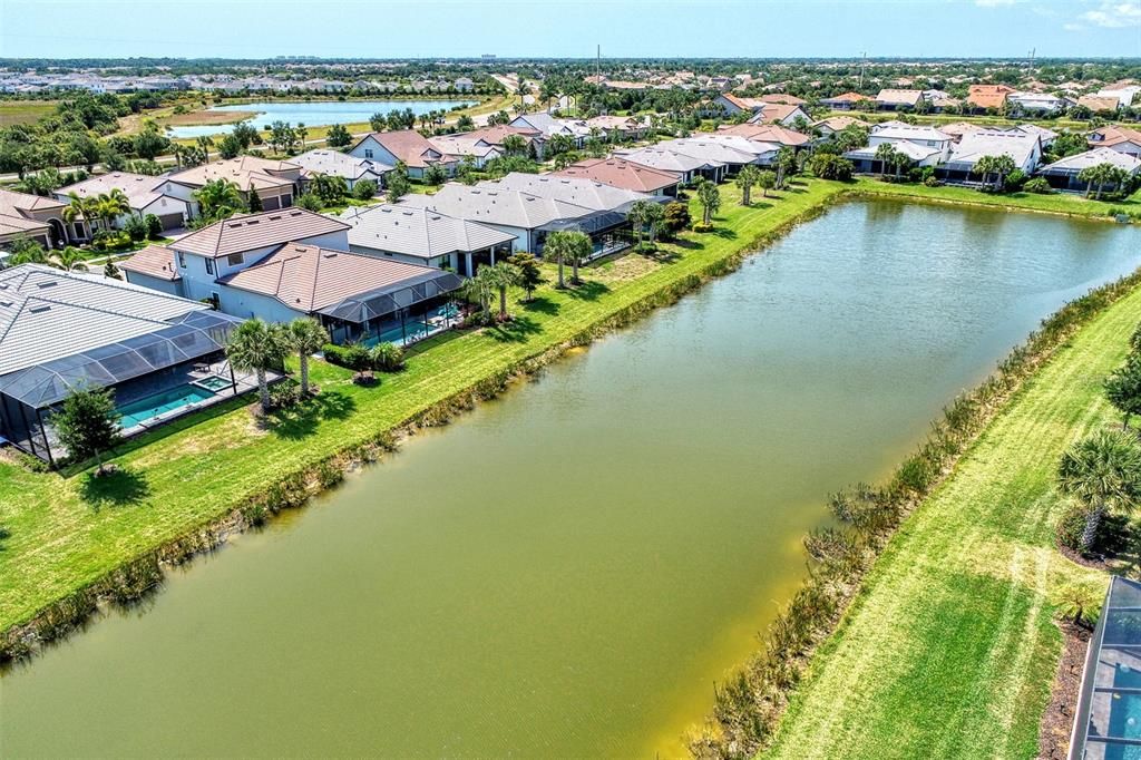 For Sale: $1,399,900 (4 beds, 4 baths, 3884 Square Feet)