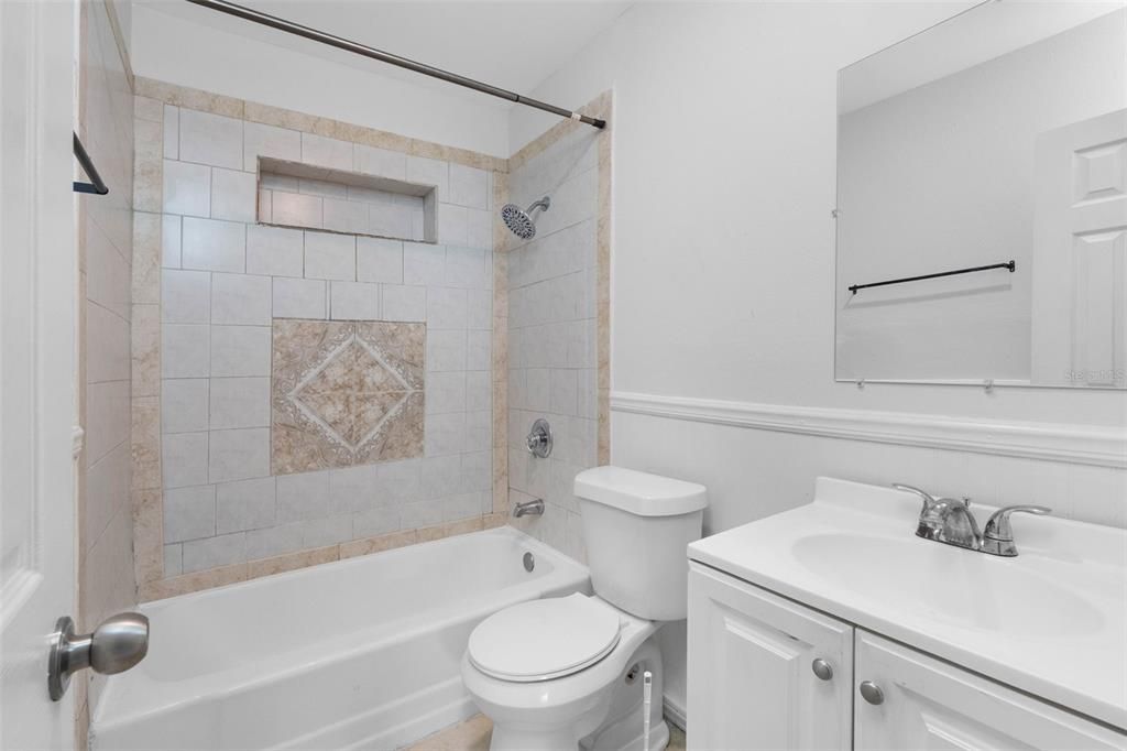 На продажу: $319,000 (5 спален, 2 ванн, 1531 Квадратных фут)