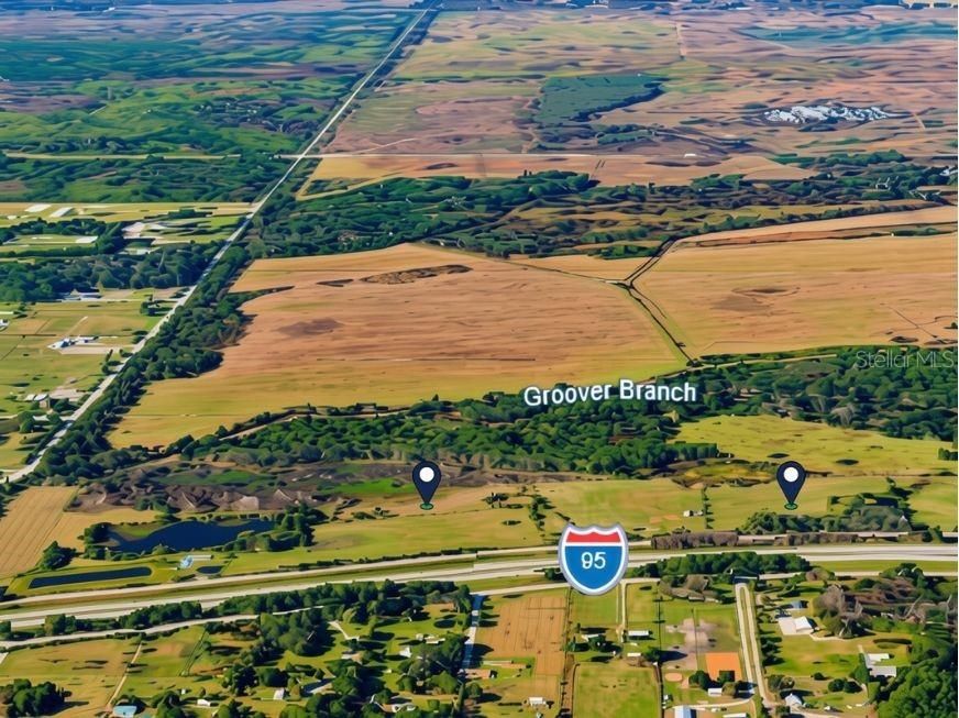 На продажу: $2,300,000 (53.85 acres)