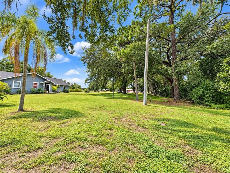 For Sale: $500,000 (3 beds, 2 baths, 1971 Square Feet)