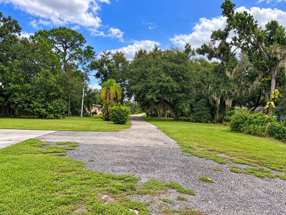For Sale: $500,000 (3 beds, 2 baths, 1971 Square Feet)