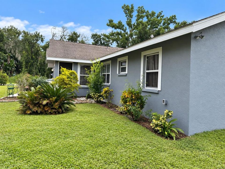 For Sale: $500,000 (3 beds, 2 baths, 1971 Square Feet)