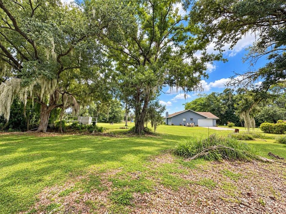 For Sale: $500,000 (3 beds, 2 baths, 1971 Square Feet)
