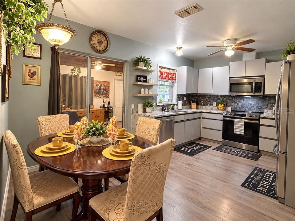 For Sale: $500,000 (3 beds, 2 baths, 1971 Square Feet)