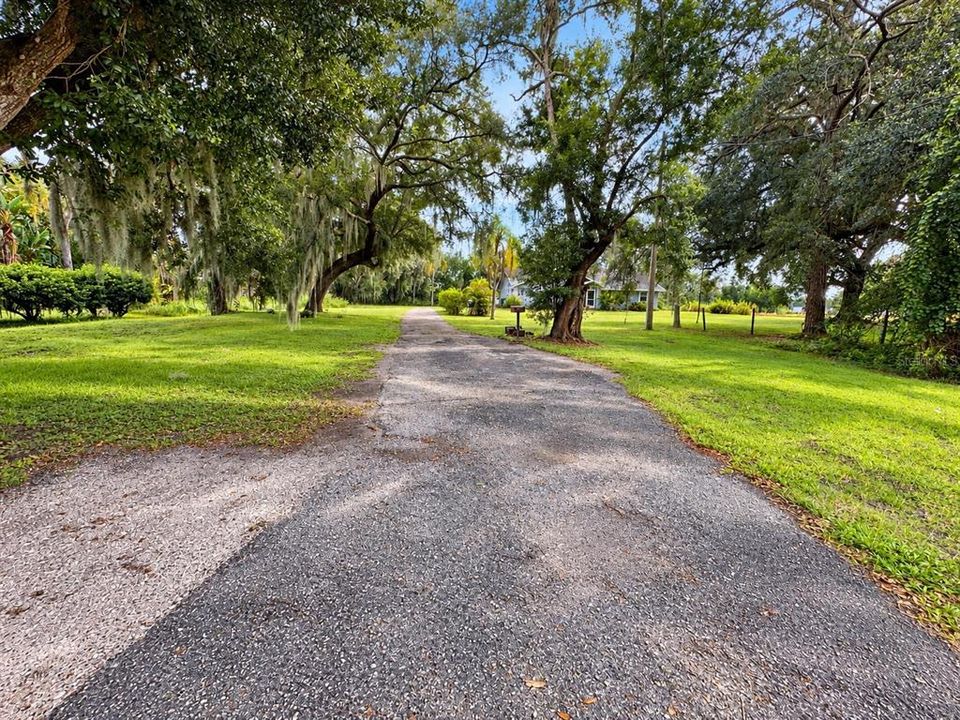 For Sale: $500,000 (3 beds, 2 baths, 1971 Square Feet)