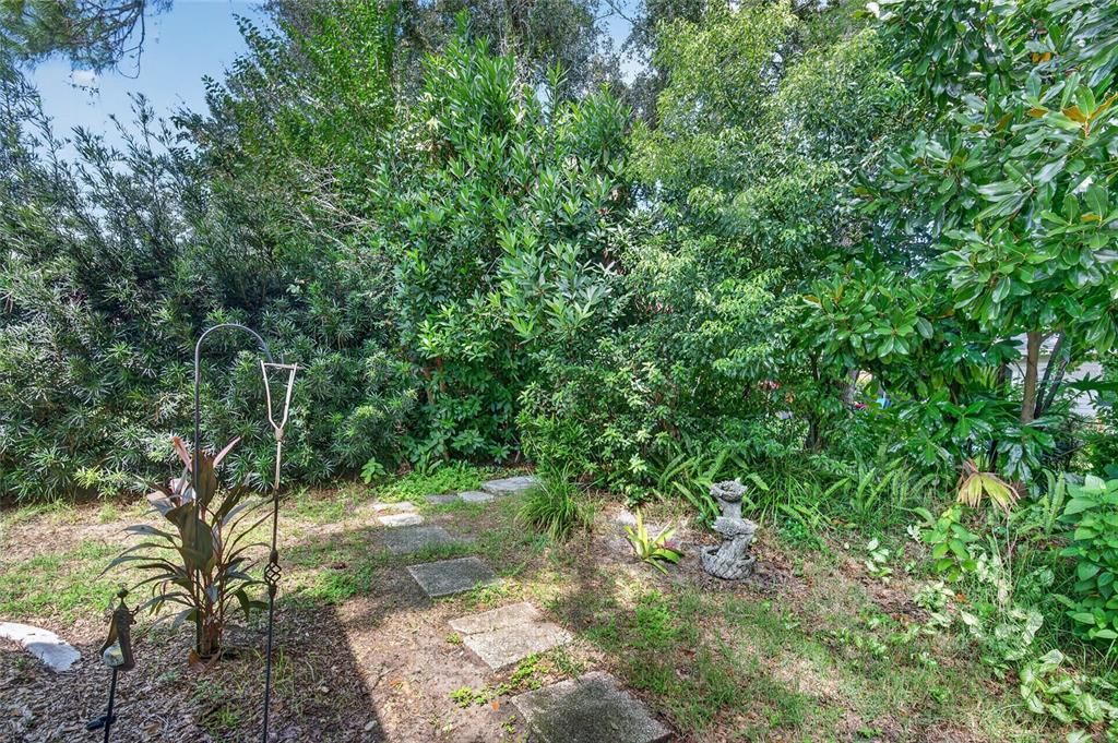 На продажу: $192,900 (2 спален, 2 ванн, 1089 Квадратных фут)