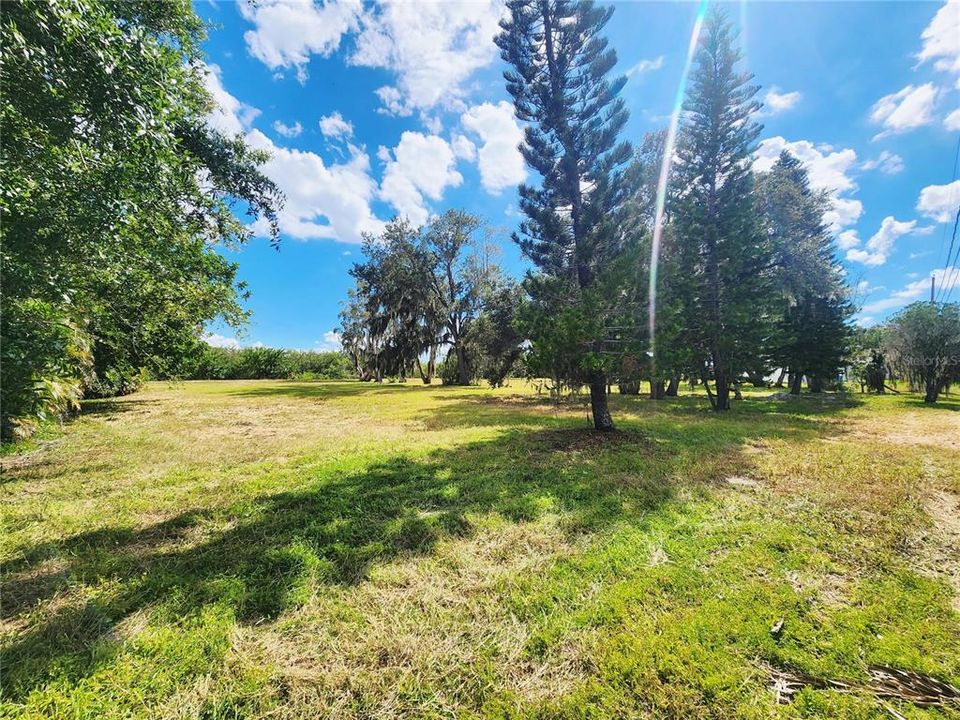For Sale: $1,400,000 (1.20 acres)
