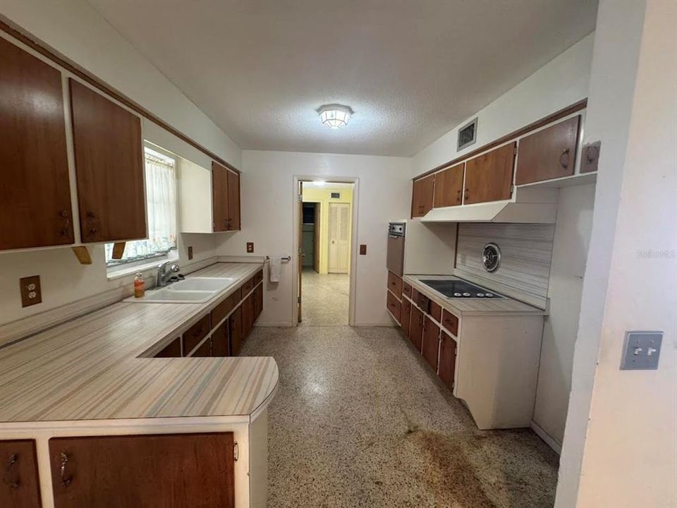 For Sale: $168,000 (2 beds, 2 baths, 1260 Square Feet)