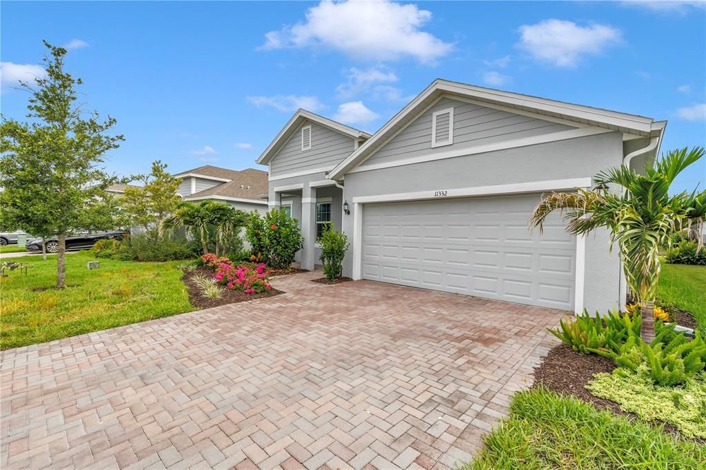 For Sale: $459,900 (3 beds, 2 baths, 1966 Square Feet)