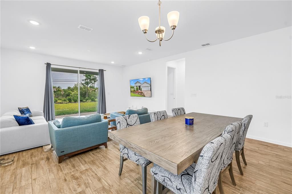 For Sale: $459,900 (3 beds, 2 baths, 1966 Square Feet)