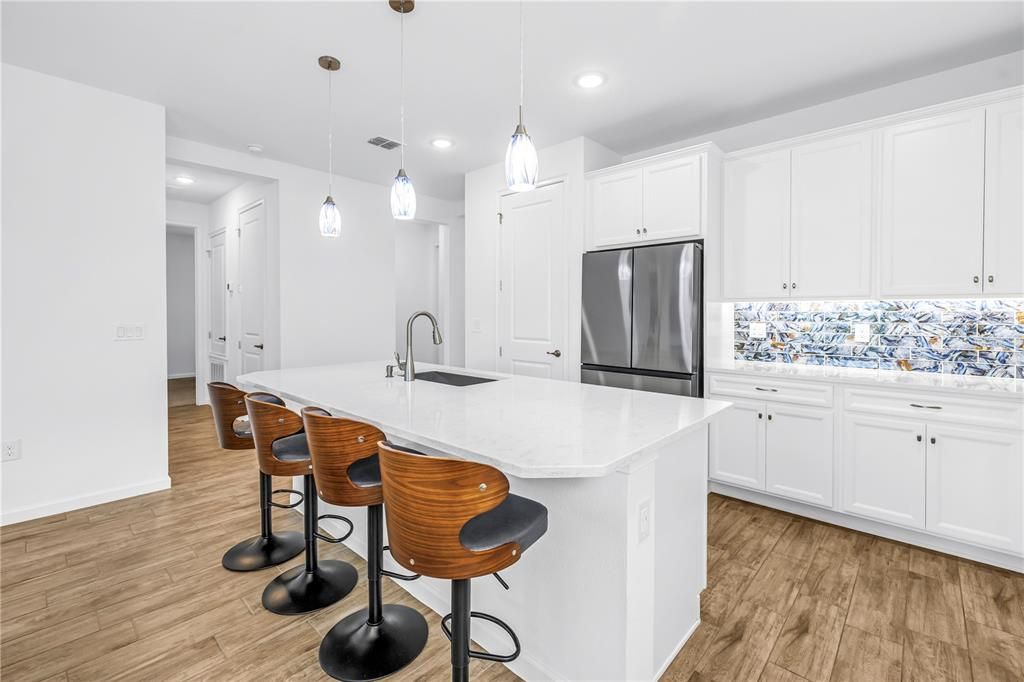For Sale: $459,900 (3 beds, 2 baths, 1966 Square Feet)