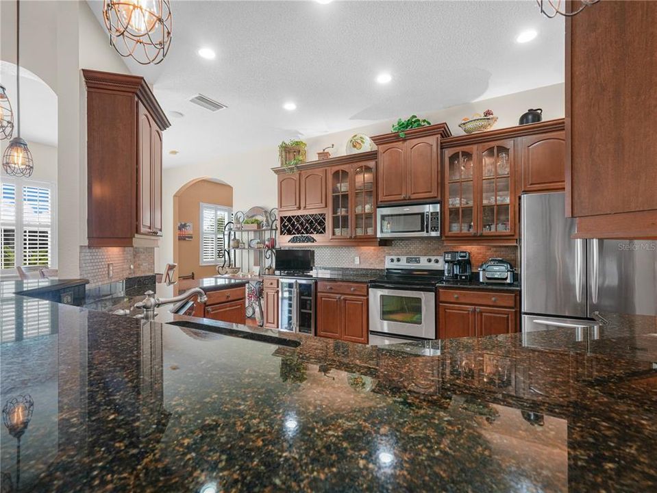For Sale: $449,900 (3 beds, 2 baths, 2354 Square Feet)