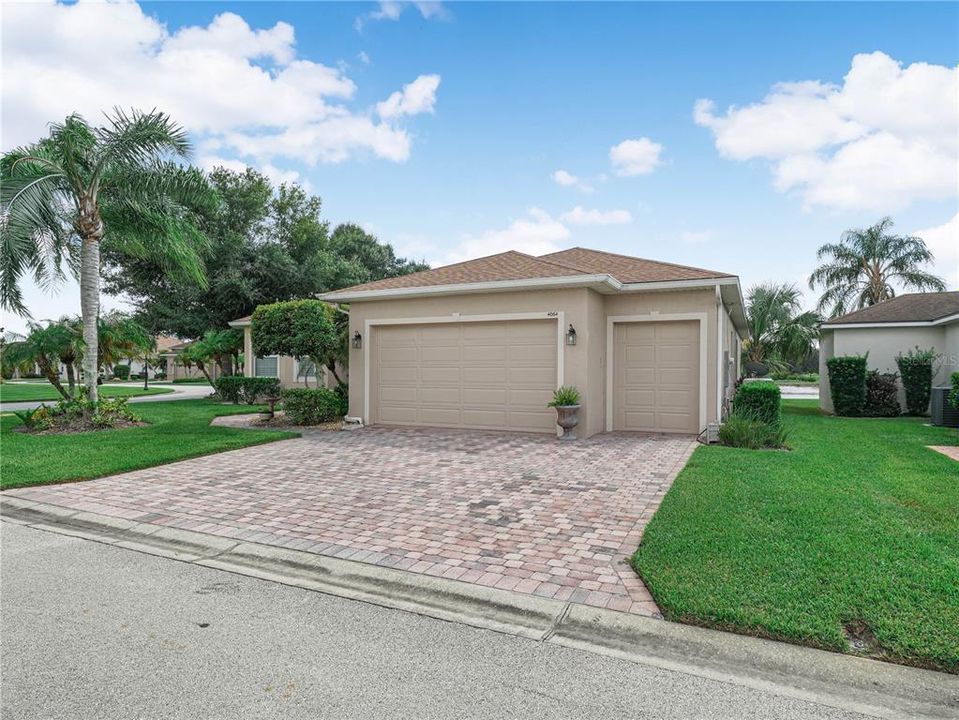 For Sale: $449,900 (3 beds, 2 baths, 2354 Square Feet)