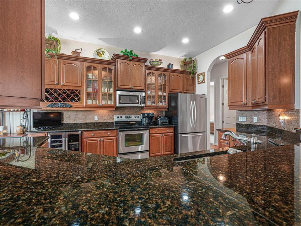 For Sale: $449,900 (3 beds, 2 baths, 2354 Square Feet)