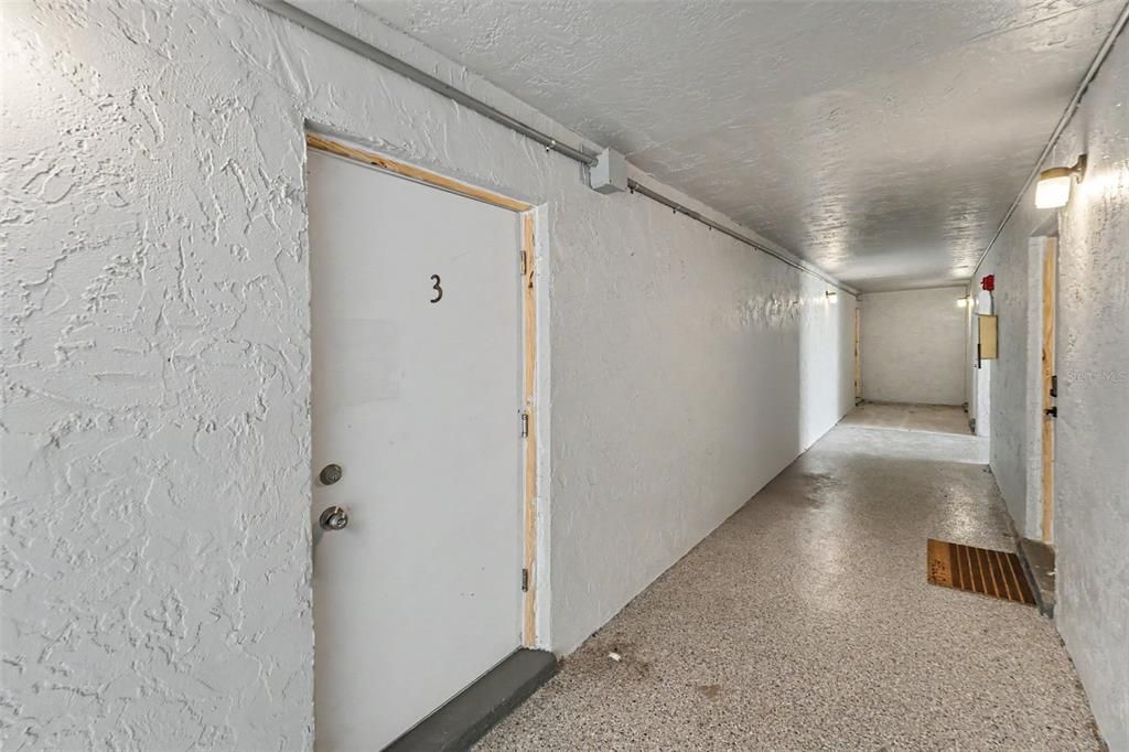 For Sale: $204,000 (1 beds, 1 baths, 595 Square Feet)