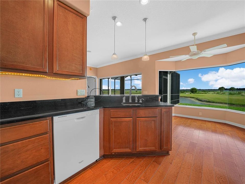 For Sale: $369,000 (3 beds, 2 baths, 1672 Square Feet)