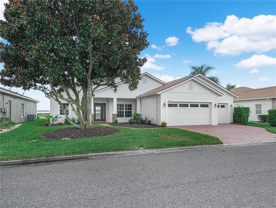 For Sale: $369,000 (3 beds, 2 baths, 1672 Square Feet)