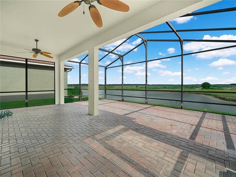 For Sale: $369,000 (3 beds, 2 baths, 1672 Square Feet)