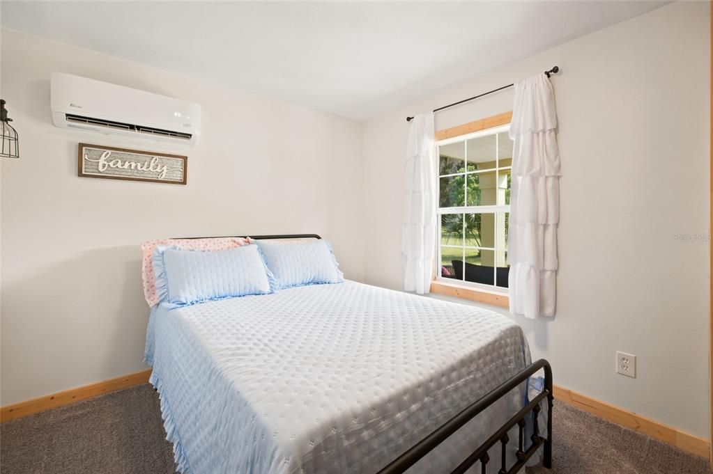 For Sale: $585,000 (2 beds, 1 baths, 1480 Square Feet)