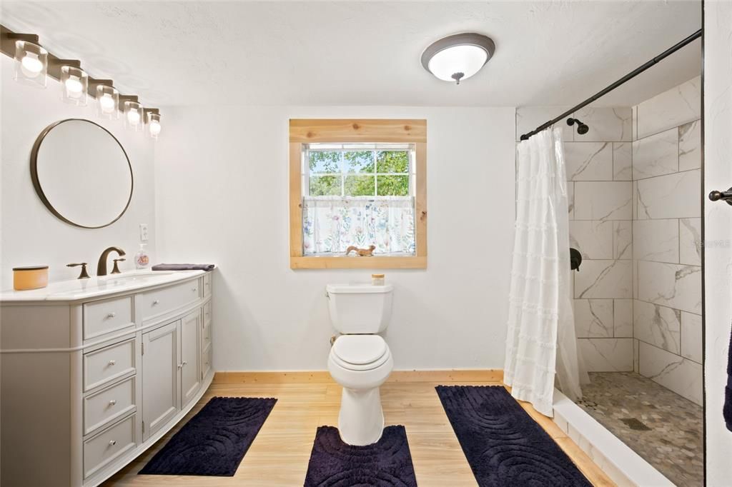 For Sale: $585,000 (2 beds, 1 baths, 1480 Square Feet)