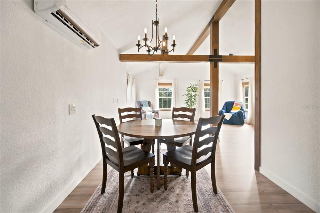 For Sale: $585,000 (2 beds, 1 baths, 1480 Square Feet)