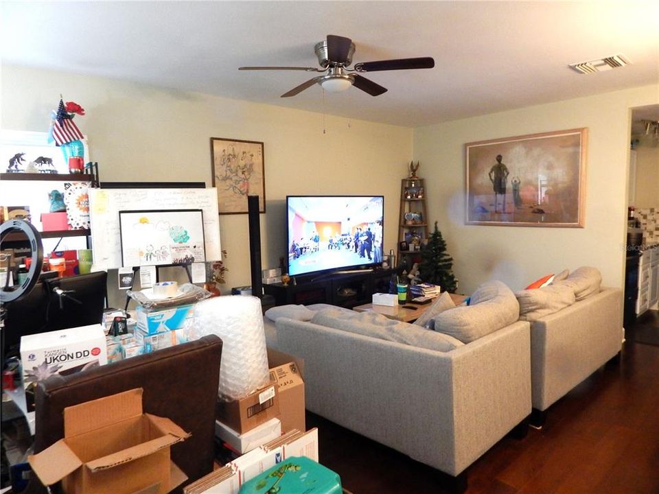 En Venta: $308,000 (3 camas, 2 baños, 1226 Pies cuadrados)