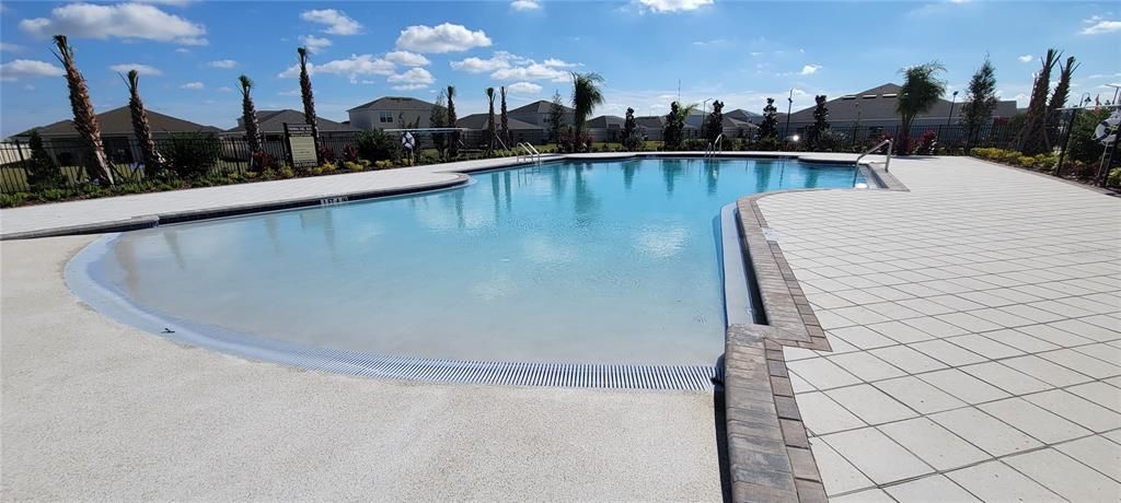 For Rent: $2,575 (5 beds, 3 baths, 2303 Square Feet)