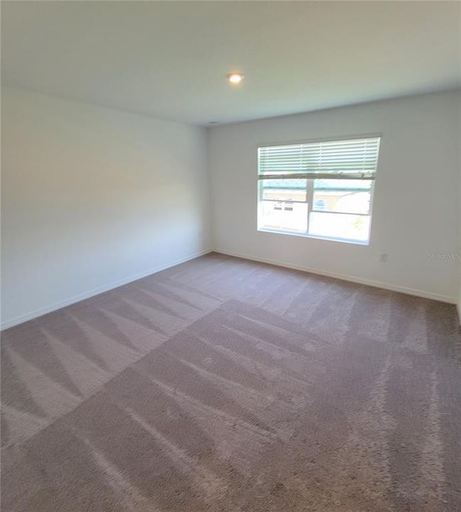 For Rent: $2,575 (5 beds, 3 baths, 2303 Square Feet)