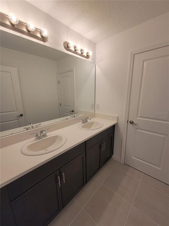 For Rent: $2,575 (5 beds, 3 baths, 2303 Square Feet)