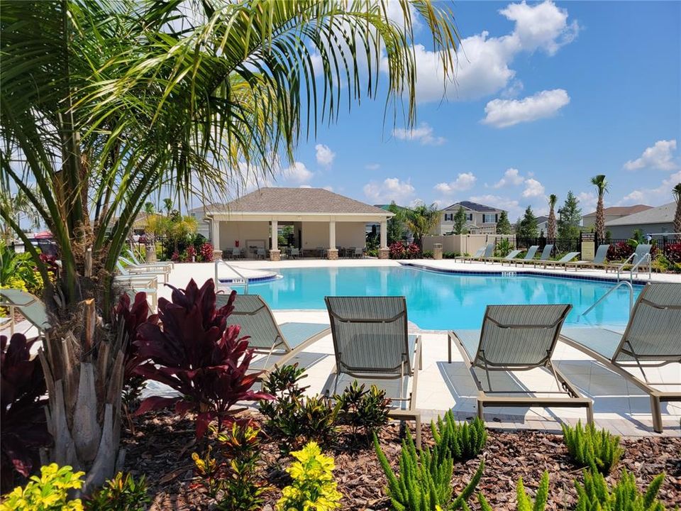 For Rent: $2,575 (5 beds, 3 baths, 2303 Square Feet)