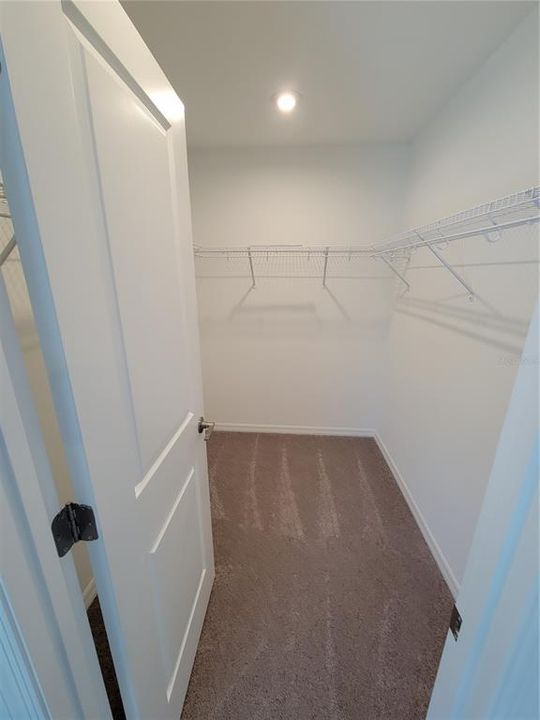 For Rent: $2,575 (5 beds, 3 baths, 2303 Square Feet)