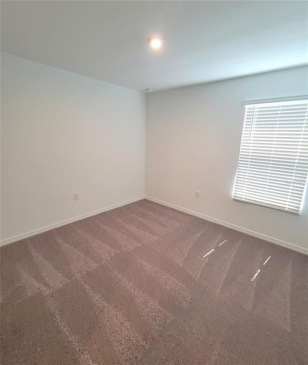 For Rent: $2,575 (5 beds, 3 baths, 2303 Square Feet)