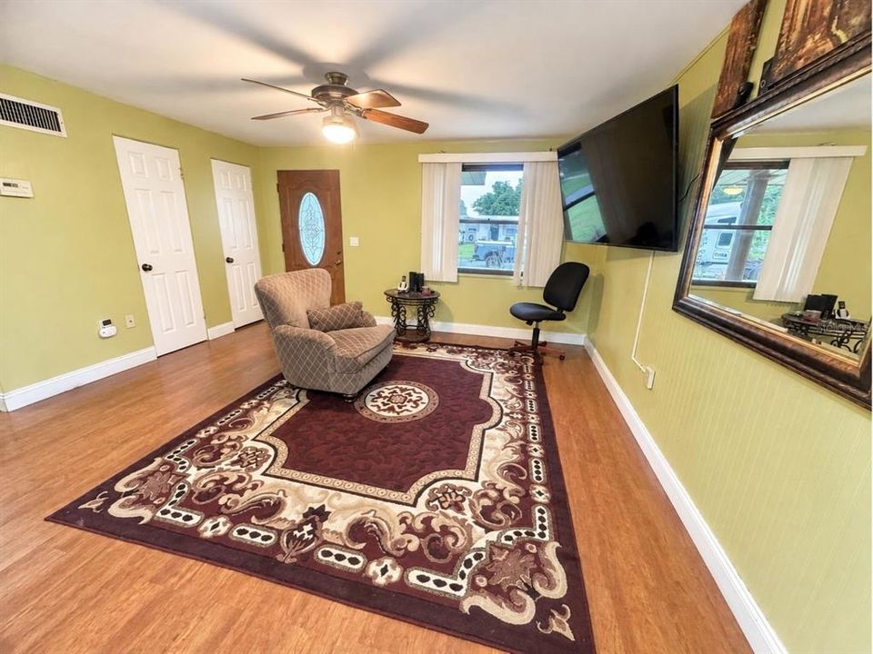 En Venta: $229,000 (3 camas, 2 baños, 968 Pies cuadrados)