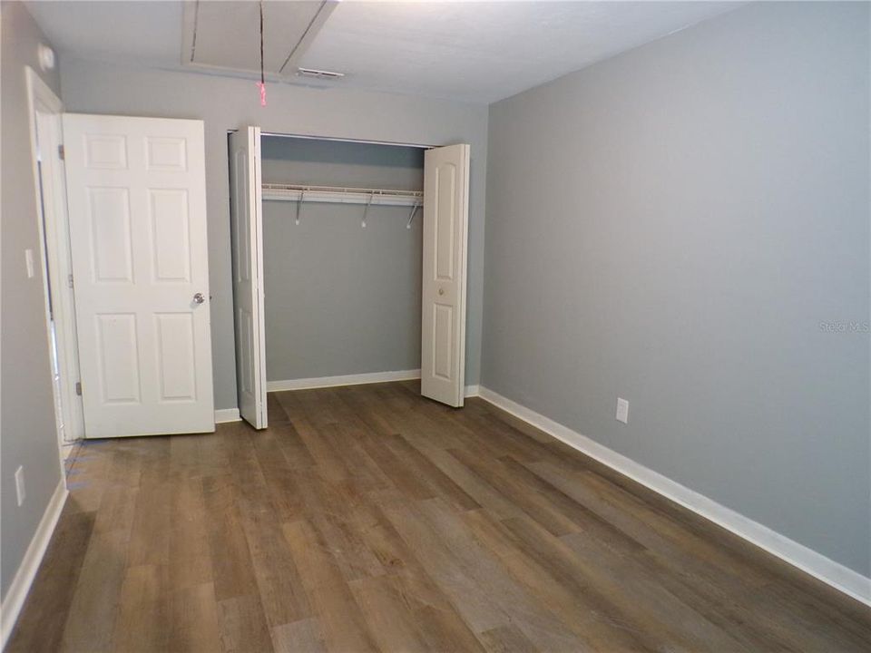 For Rent: $1,275 (2 beds, 1 baths, 2430 Square Feet)