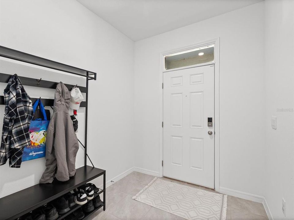 For Sale: $280,000 (3 beds, 2 baths, 1695 Square Feet)