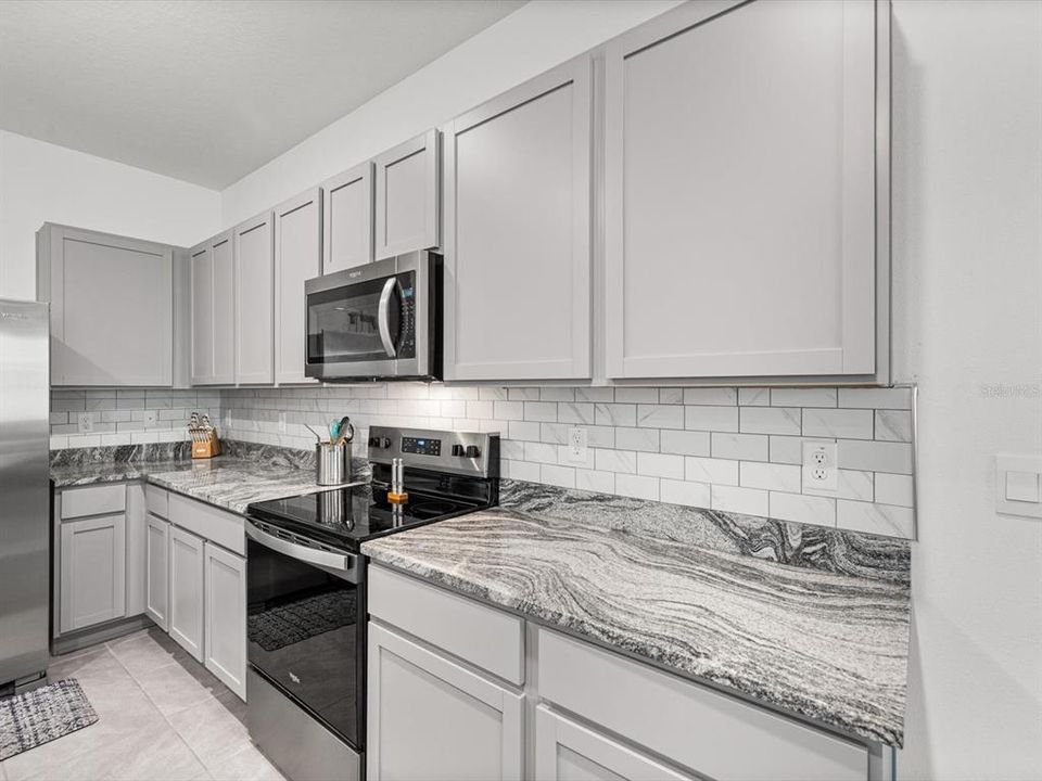 For Sale: $280,000 (3 beds, 2 baths, 1695 Square Feet)