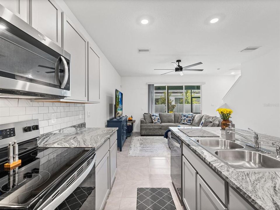 For Sale: $280,000 (3 beds, 2 baths, 1695 Square Feet)