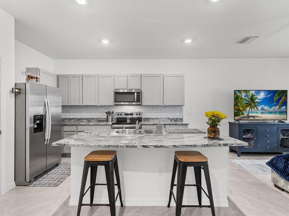 For Sale: $280,000 (3 beds, 2 baths, 1695 Square Feet)