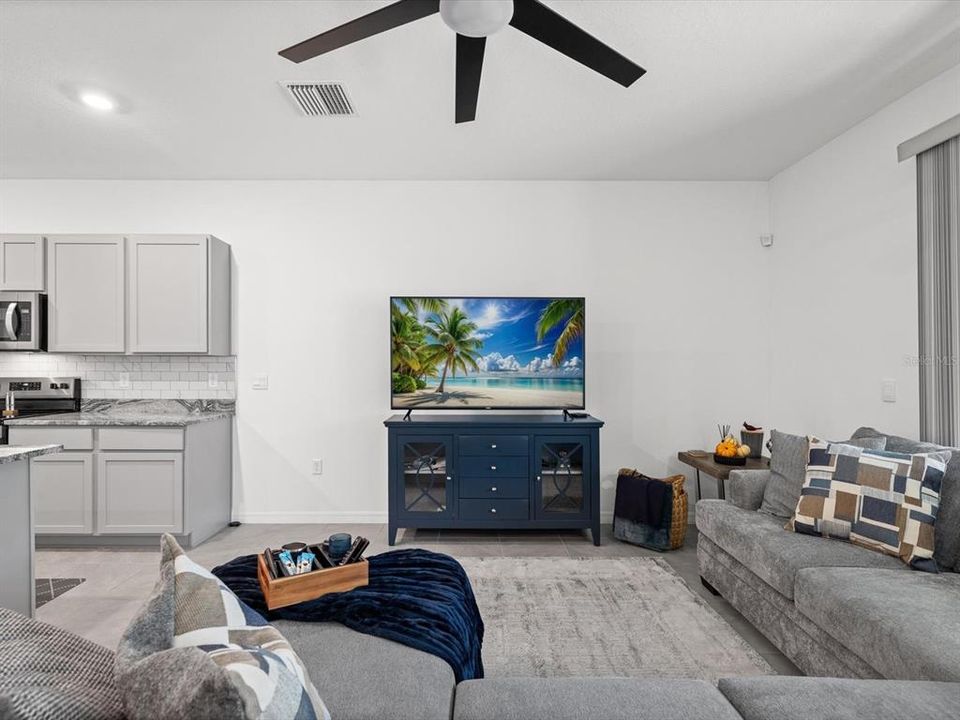 For Sale: $280,000 (3 beds, 2 baths, 1695 Square Feet)
