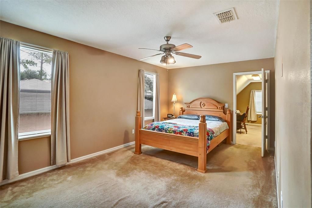 Active With Contract: $389,999 (4 beds, 2 baths, 1984 Square Feet)