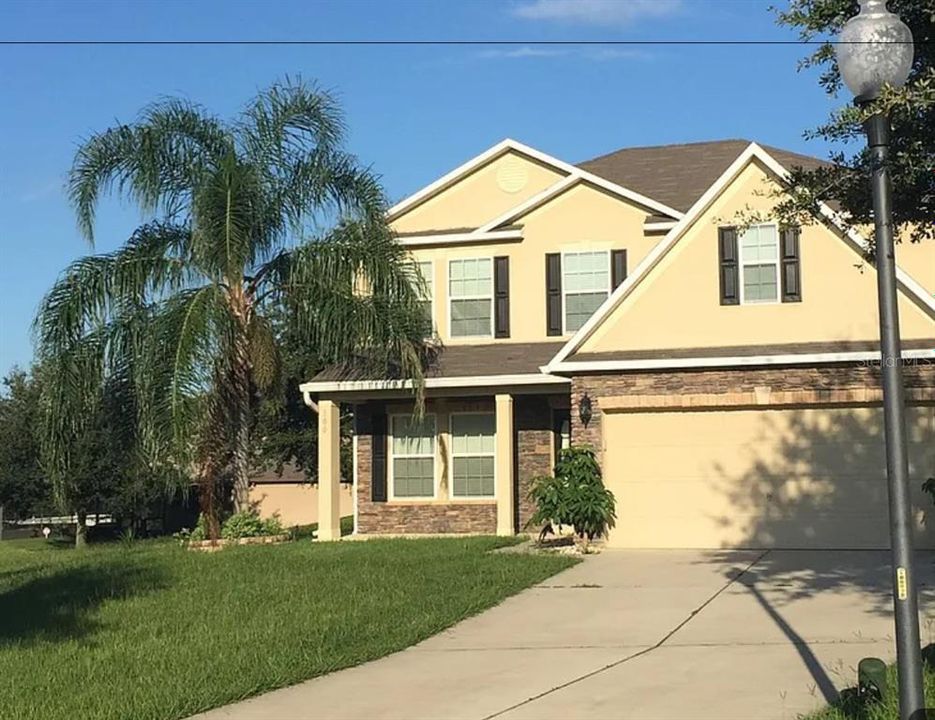 En Venta: $399,999 (4 camas, 2 baños, 1984 Pies cuadrados)