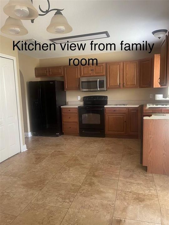 En Venta: $399,999 (4 camas, 2 baños, 1984 Pies cuadrados)