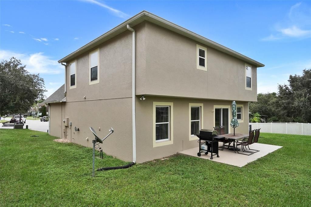 Active With Contract: $389,999 (4 beds, 2 baths, 1984 Square Feet)
