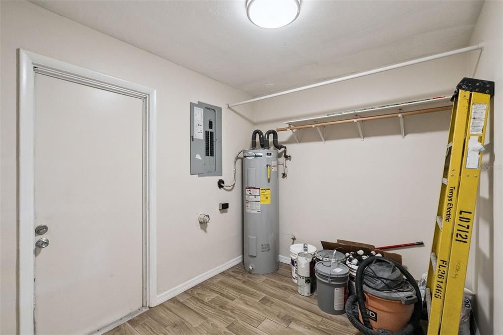 На продажу: $245,000 (3 спален, 1 ванн, 1134 Квадратных фут)