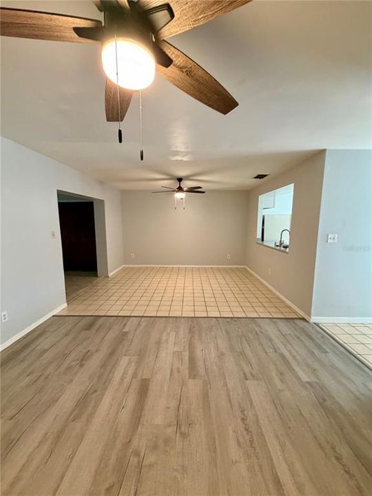 For Sale: $229,000 (2 beds, 1 baths, 1279 Square Feet)