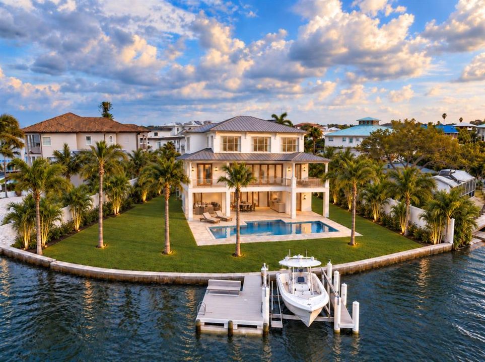 For Sale: $4,300,000 (4 beds, 4 baths, 3850 Square Feet)