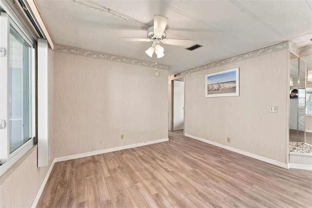 For Sale: $80,000 (2 beds, 2 baths, 1296 Square Feet)