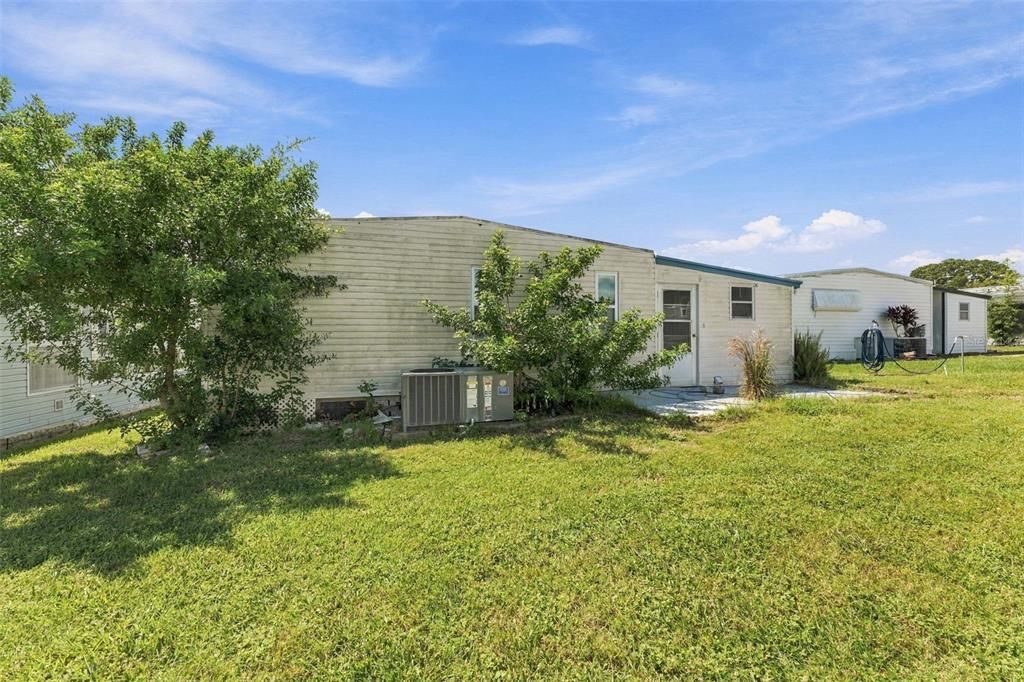 For Sale: $80,000 (2 beds, 2 baths, 1296 Square Feet)