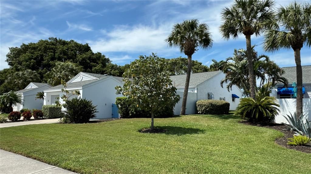 For Rent: $2,295 (2 beds, 2 baths, 1132 Square Feet)