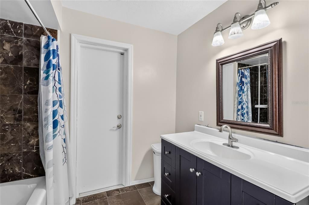For Sale: $425,000 (3 beds, 2 baths, 1894 Square Feet)
